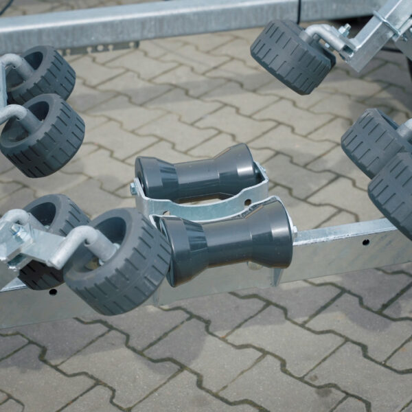 Brenderup 242500TB SRX DMC 2,5T Max długość łodzi: 7,2m Dzielony panel oświetlenia