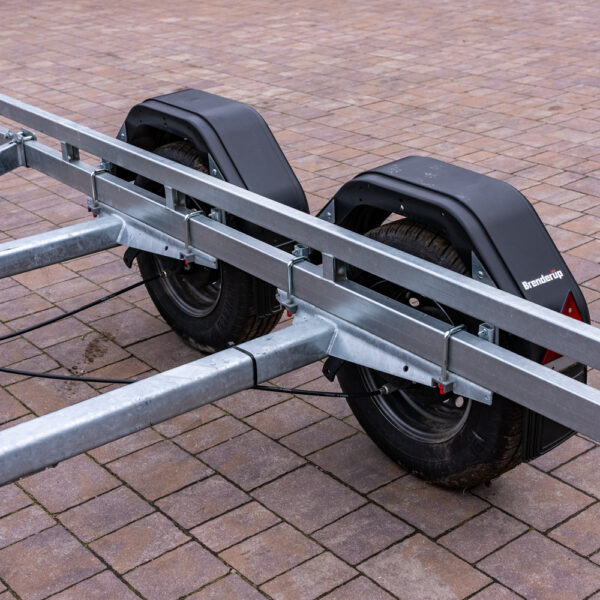 Brenderup 242500TB SR DMC 2,5T Max długość łodzi: 7,2m - Hover